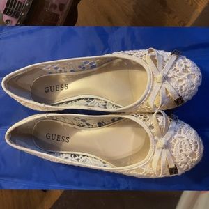 Ivory/beige Guess ballet flats. Size 7.5